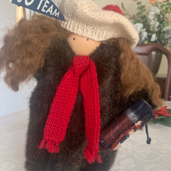 Lizzy High Doll - Picture 3 of 7